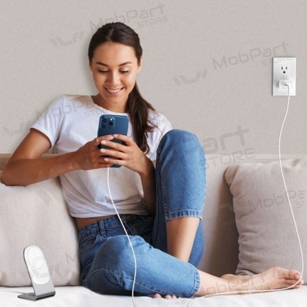 MagSafe wireless charger Choetech T518-F 15 W