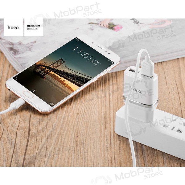 Charger HOCO C12 Smart Dual USB + Lightning cable (5V 2.4A) (white)